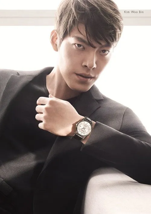 Seperti inilah pose keren Woo Bin untuk Calvin Klein