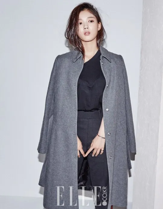 Foto Kim Yoo Jung untuk majalah ELLE © ELLE