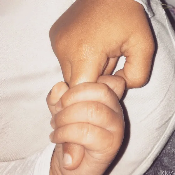 Inilah foto baby Saint yang diunggah Kim © instagram.com/kimkardashian