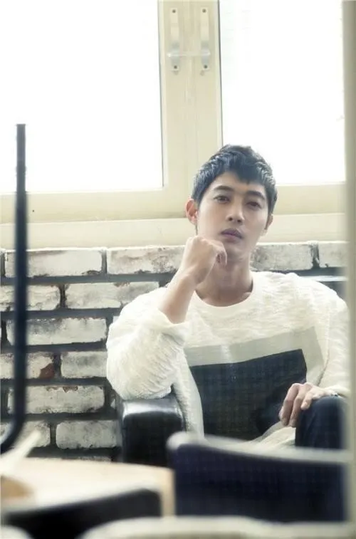 Kim Hyun Joong bisa saingi kekayaan Song Joong Ki? © soompi.com