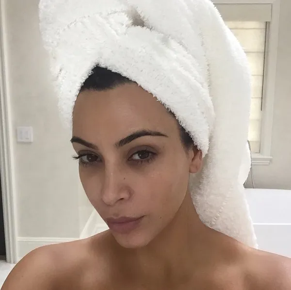 Kim pamer foto selfie tanpa busana @ instagram.com/kimkardashian