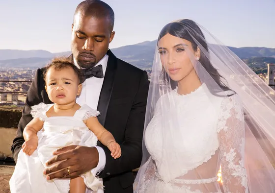 Kim, Kanye dan North @ eonline.com