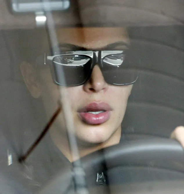 Kim ikutan oplas seperti Kylie Jenner? © Splashnews via dailymail.co.uk