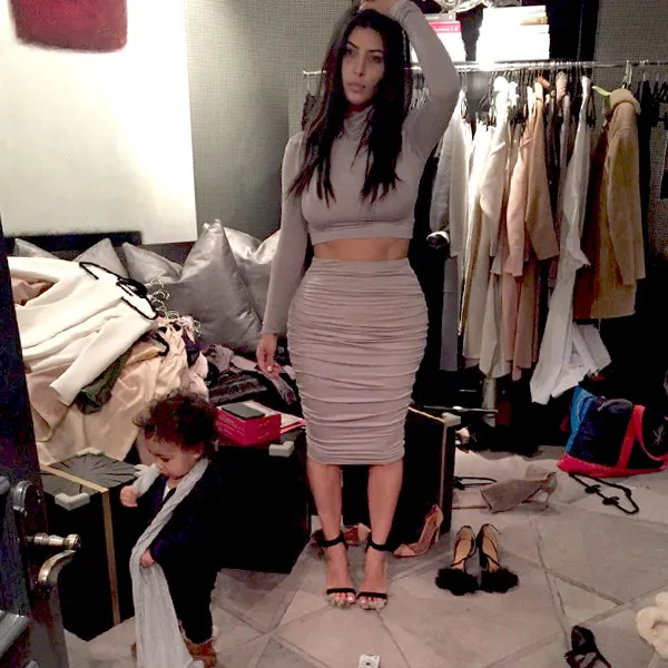 Inilah potret kamar Kim yang sesungguhnya @ instagram.com/kimkardashian