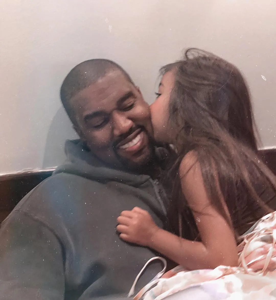Rambut lurus North West tuai komentar pedas di socmed © instagram.com/kimkardashian