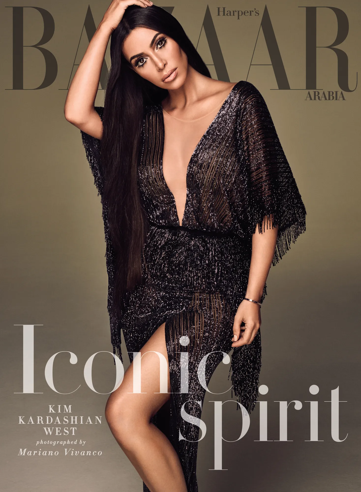 Kim dandan menyerupai Cher © Harper's Bazaar Arabia