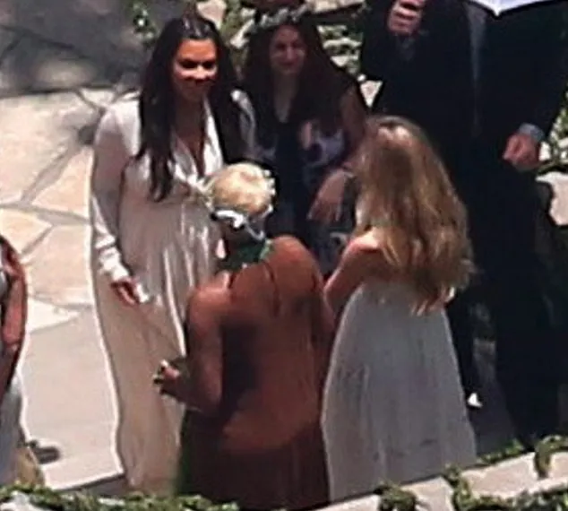 Kim Kardashian @ dailymail.co.uk