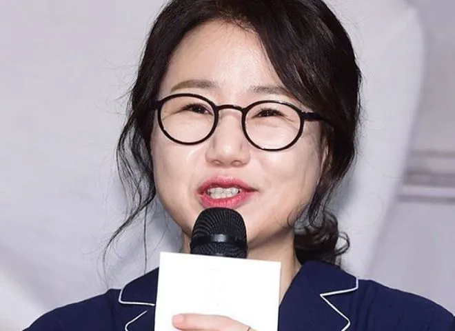 Kim Eun Sook membahas tentang kritikan karakter wanita dalam dramanya. © soompi.com