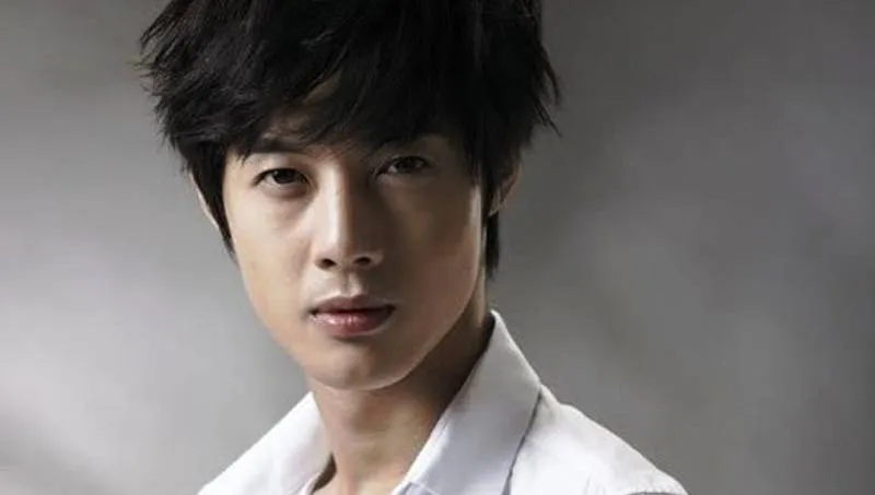 Kira-kira klaim pengacaran Kim Hyun Joong itu benar nggak sih soal ancaman dari media? ©allkpop.com