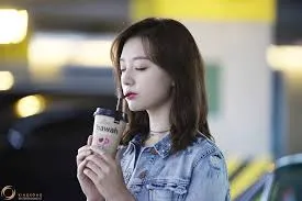 Kim Ji Won membahas beda DESCENDANTS OF THE SUN dan FIGHT MY WAY. © King Kong Entertainment