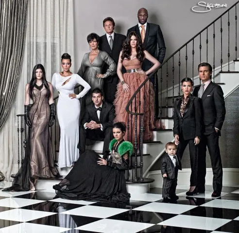 Salah satu kartu Natal buatan keluarga Kim Kardashian. Yang ini dibuat tahun 2010.