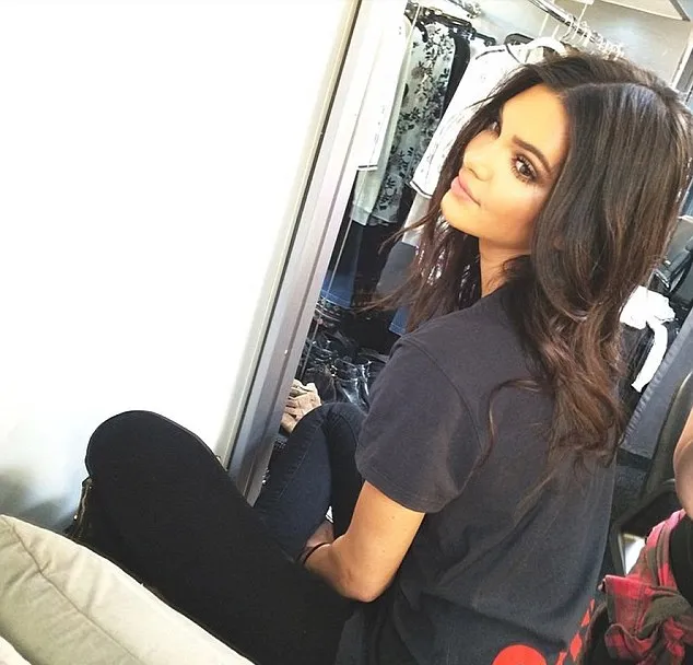 Kendall Jenner @ dailymail.co.uk