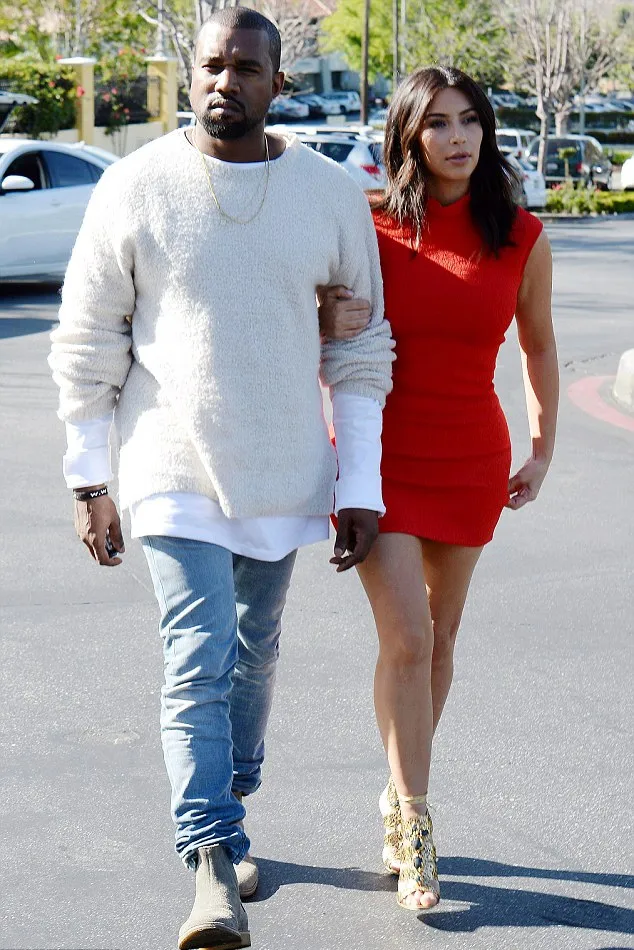 Kanye dan Kim @ dailymail.co.uk