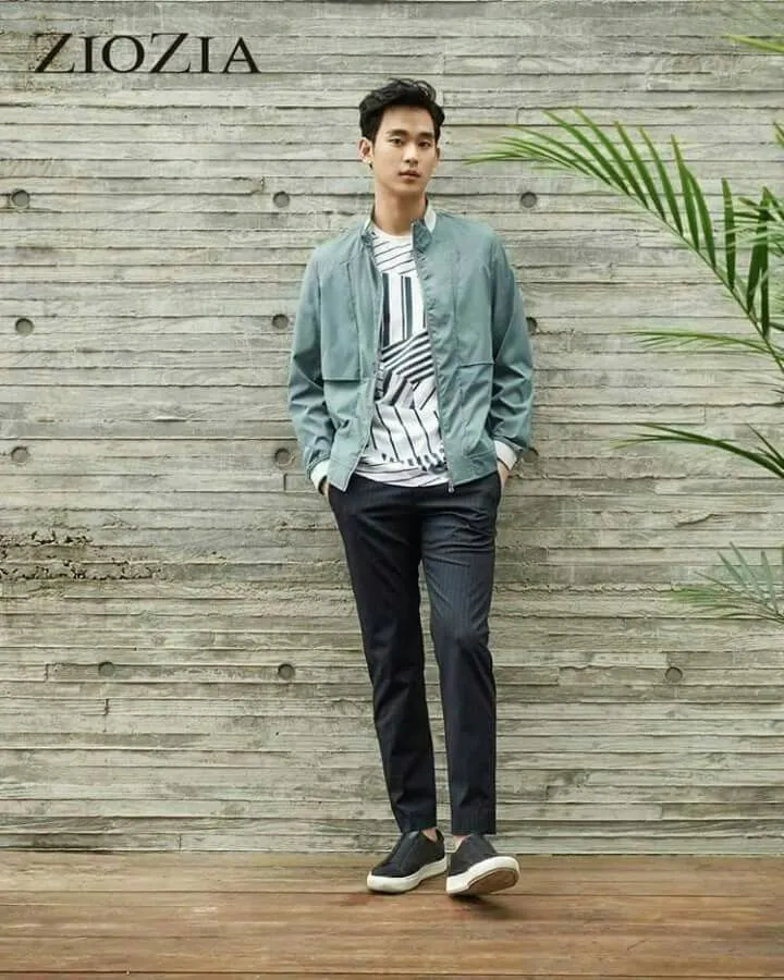 Kim Soo Hyun segera berangkat wajib militer. © Zio Zia