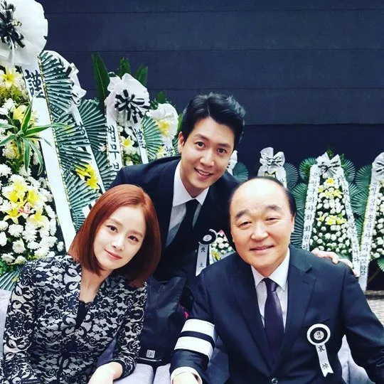 Foto Kim Tae Hee bersama aktor Jo Hyun Jae dan Jang Gwang. ©hancinema.net