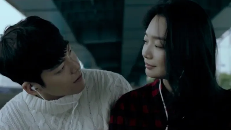 Kim Woo Bin dan Shin Min Ah kembali bikin jealous dalam video promosi. © soompi.com
