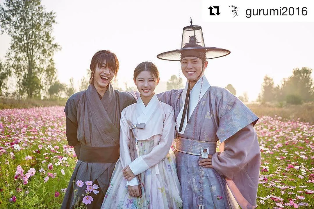 Kim Yoo Jung mengungkapkan terima kasih pada pemirsa Moonlight Drawn by Clouds. ©Instagram/you_r_love