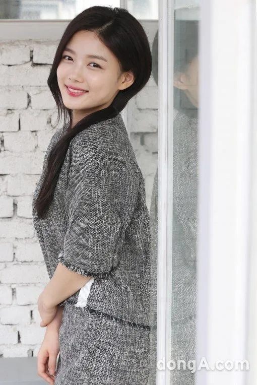 Kim Yoo Jung ternyata juga punya kenangan buruk dengan haters. © donga.com
