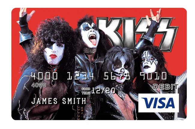 Kartu Debet - Kredit © THREE.SIXTY