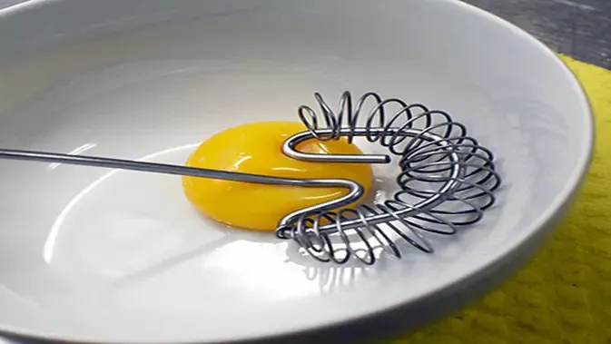 Ilustrasi mengocok telur (Sumber: Pixabay/MariaGutebring)