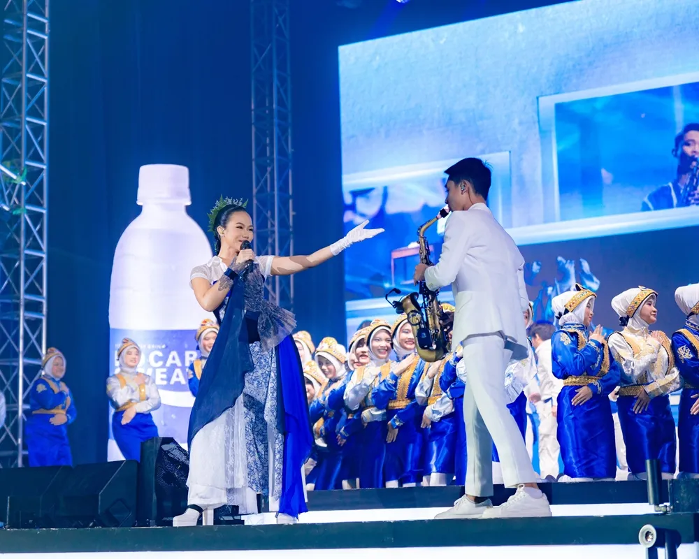 (c) POCARI SWEAT