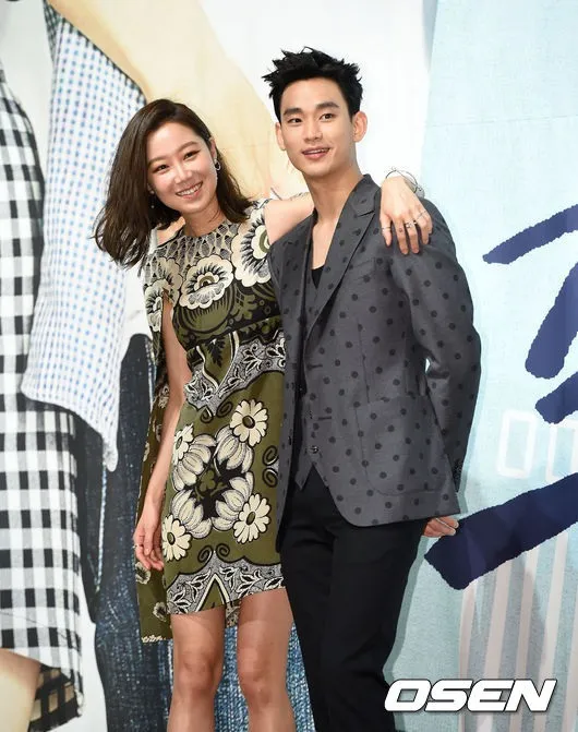 Penampilan Gong Hyo Jin dan Kim Soo Hyun dalam konferensi pers drama Producer pada Minggu, 10 Mei kemarin. ©osen