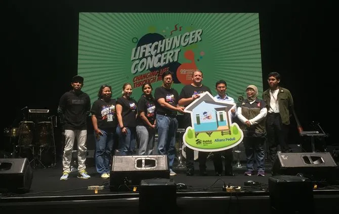 Tonton konser sambil beramal © KapanLagi.com/Daniel Kampua