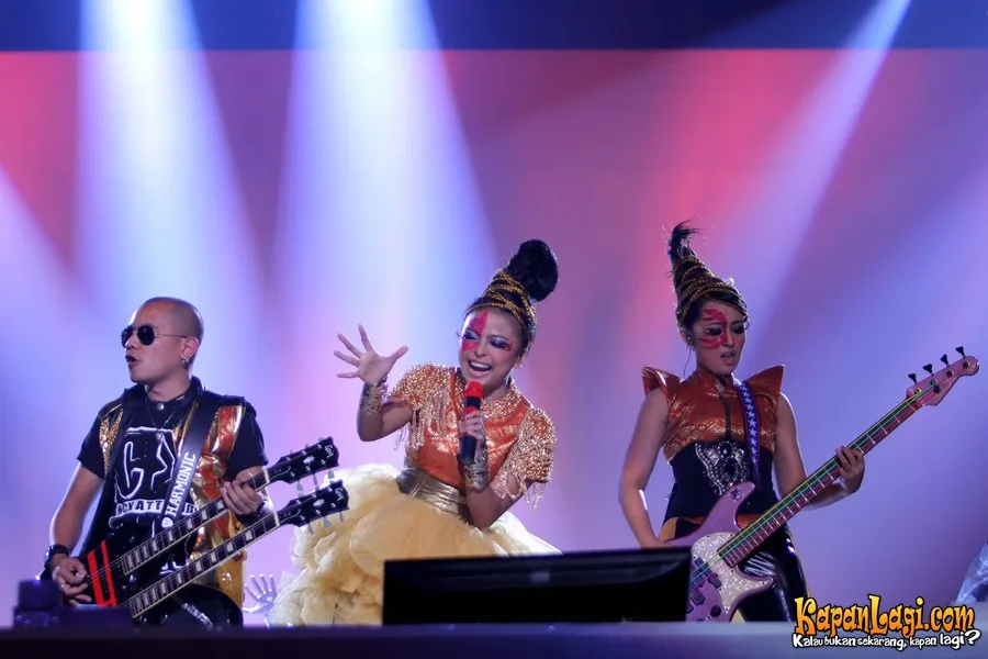 Kotak ingin mengawali 2013 dengan umroh agar sepanjang tahun ini Kotak dianugerahi karir yang lancar