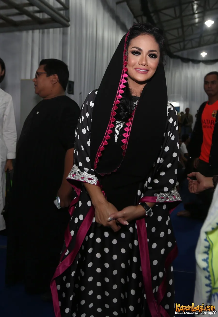 Krisdayanti mempersiapkan Idul Fitri dengan matang. ©KapanLagi.com®/Budy Santoso