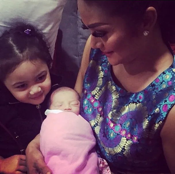 Amora, Arsy, dan Krisdayanti @ Instagram/Queen Arsy