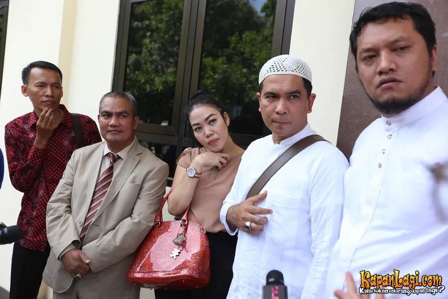 Khrisna Mukti dan Devi sepakat saling cabut gugatan. ©KapanLagi.com®/Budy Santoso