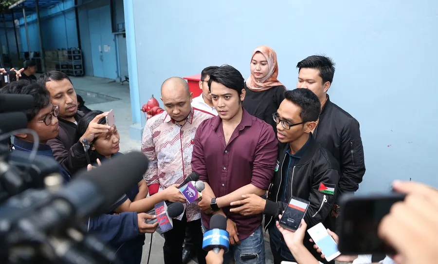 Kriss Hatta saat ini sedang berseteru dengan Billy di pengadilan