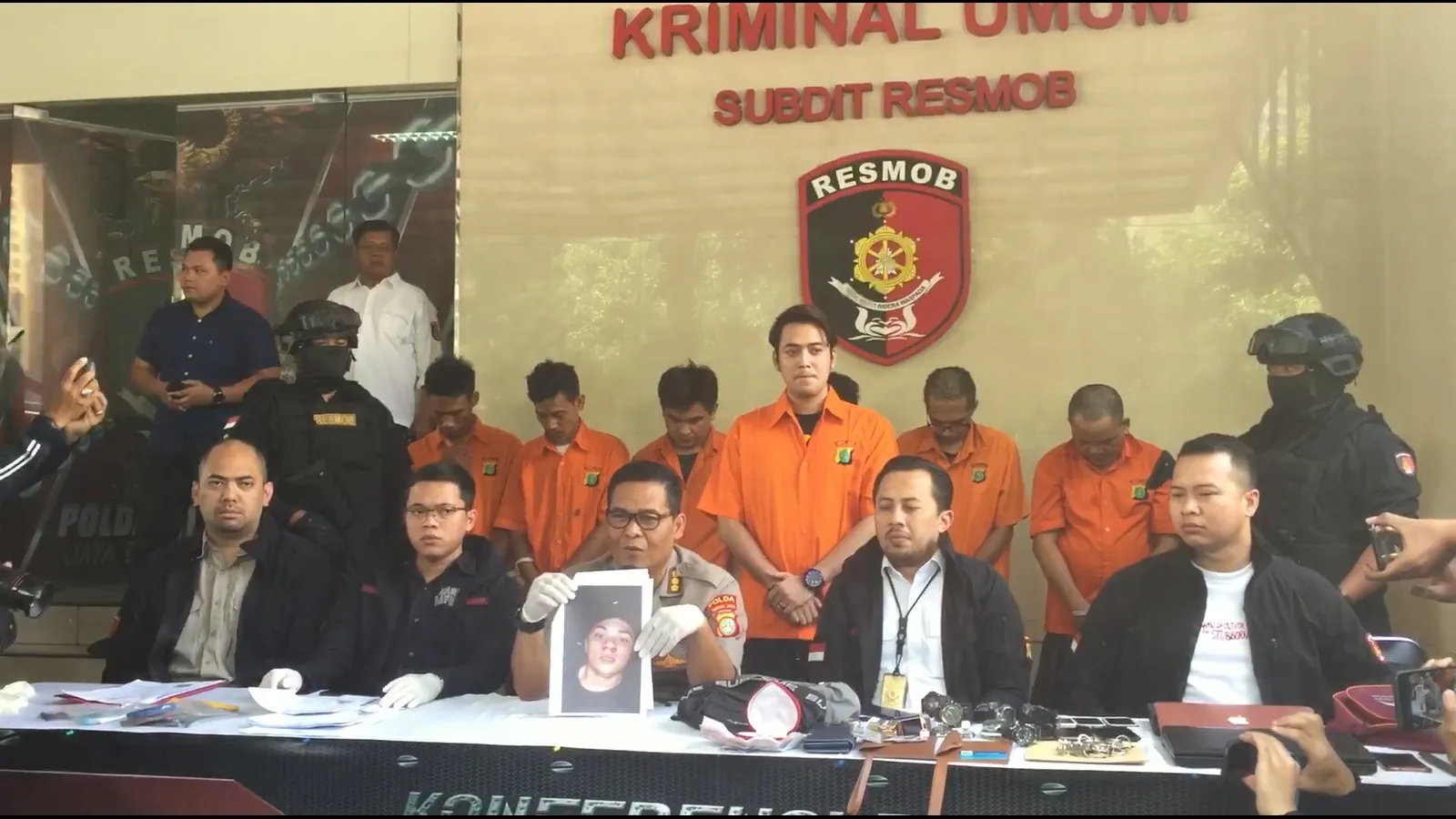 Kriss Hatta Punya Banyak Musuh