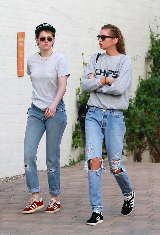 Kompaknya Kristen dan Stella © dailymail.co.uk