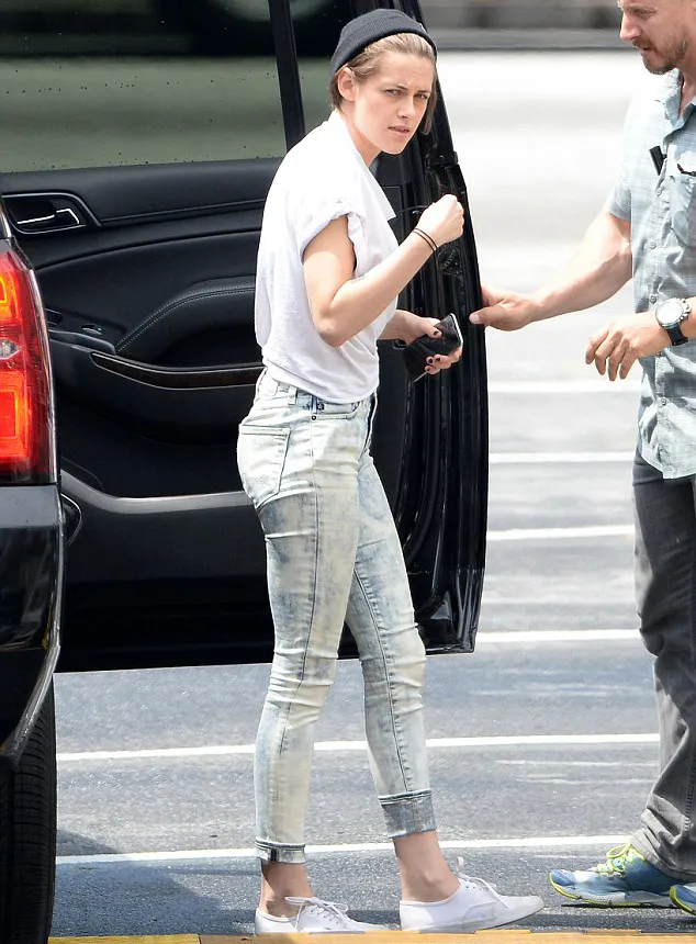Gaya tomboy Kristen Stewart ©splashnews.com
