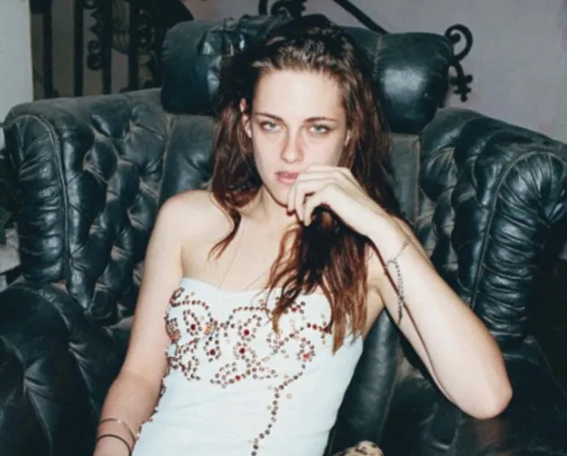 Kristen Stewart tanpa make-up@ dailymail.co.uk