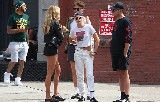 Kristen makin tomboy dan mirip cowok © dailymail.co.uk