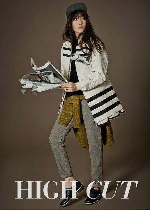 Krystal f(x) saat melakukan sesi pemotretan dan wawancara dengan High Cut Magazine @soompi.com