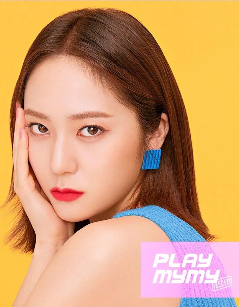 Penampilan chic Krystal di pemotretan bareng CLIO. Credit: via functionlove.net