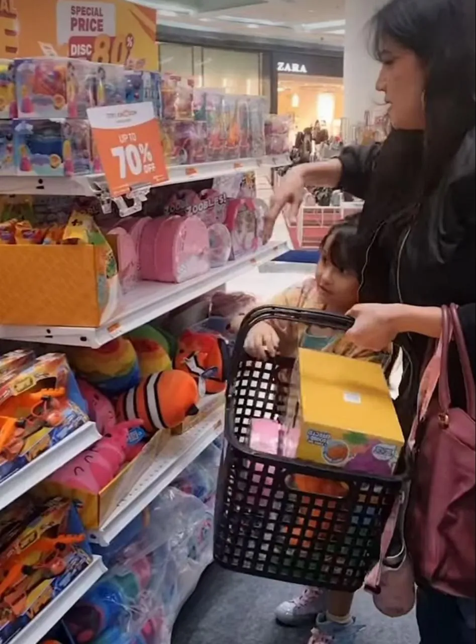 Potret Andi Soraya dan Kylie (Sumber: Instagram/andisorayabeatrix)