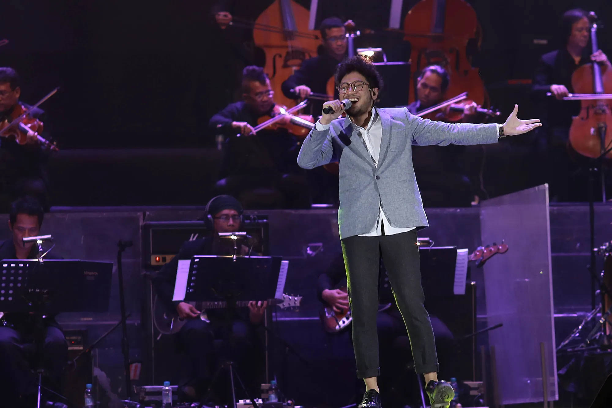 Kunto Aji Bingung Memilih Raisa Atau Isyana © Kapanlagi