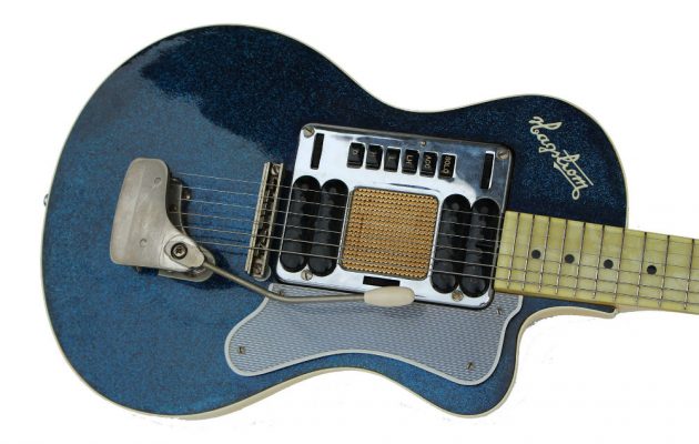Gitar Hagstrom Blue Sparkle Deluxe milik Kurt Cobain dilelang di eBay