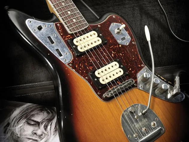 Replika Jaguar 1965 milik Cobain. @musicradar