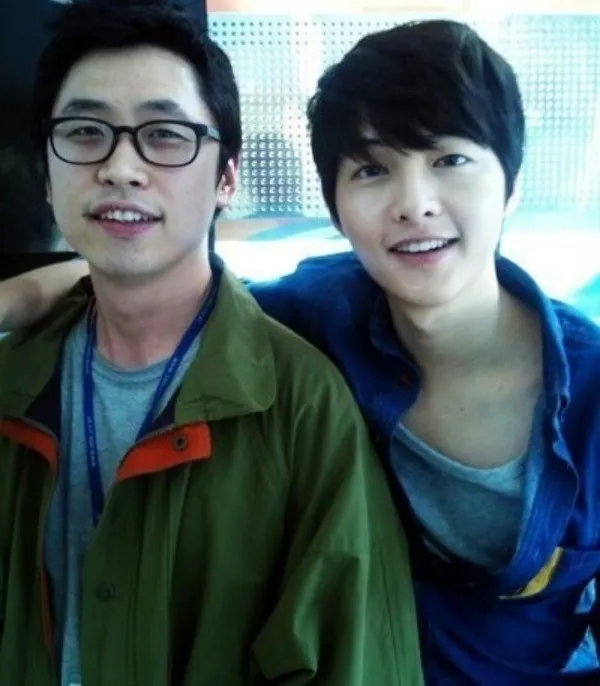 Kwon Hae Bom dan Song Joong Ki, teman sejak kuliah © via Kpop Herald