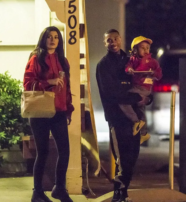 Kylie dan Tyga dinner bareng © Dailymail.co.uk