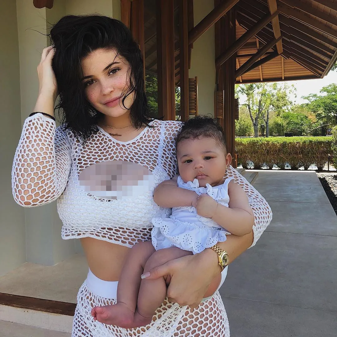 Sudah 3 bulan, baby Stormi lucu banget! © instagram.com/kyliejenner
