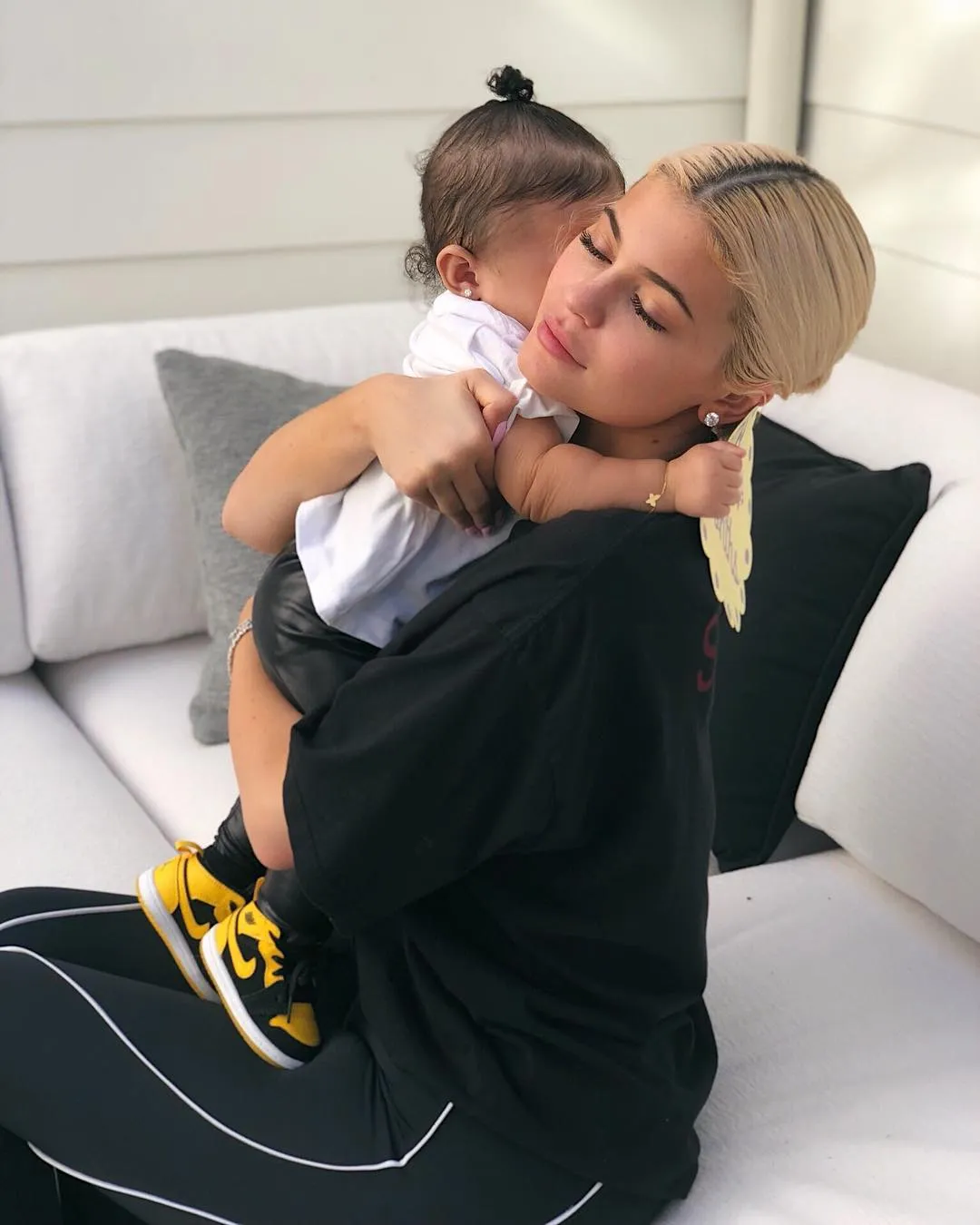 Kylie ingin Stormi tumbuh jadi anak biasa © instagram.com/kyliejenner