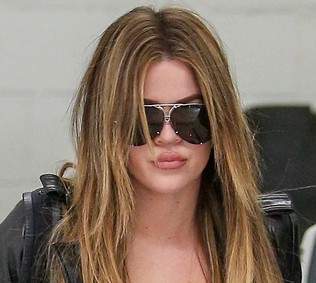 Bibir mendadak montok, Khloe oplas? @ dailymail.co.uk
