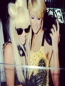 Foto kebersamaan Paris Hilton dan Lady Gaga @twitter.com/ParisHilton