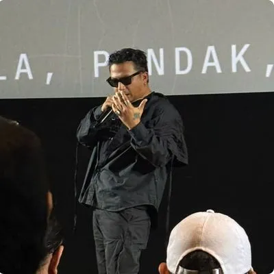 Lagu "Kepala, Pundak, Kerja Lagi" Jadi Anthem Pekerja Lembur OST Film 'MONSTER PABRIK RAMBUT'
